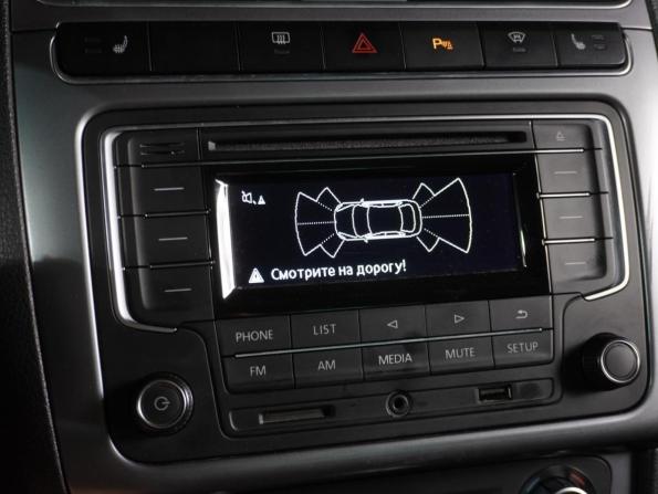 Volkswagen Polo V Рестайлинг с пробегом 2016 года, цена 1 099 000 рублей, 245126 км, седан, Автокод Объявления