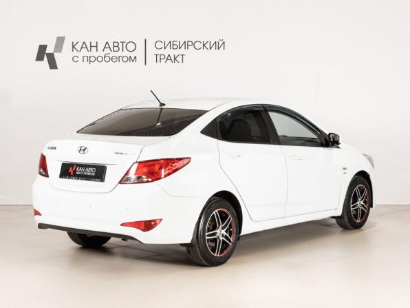 Hyundai Solaris I Рестайлинг с пробегом 2015 года, цена 948 700 рублей, 135750 км, седан, Автокод Объявления