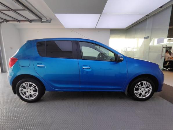 Renault Sandero II с пробегом 2016 года, цена 720 000 рублей, 140300 км, хэтчбек, Автокод Объявления