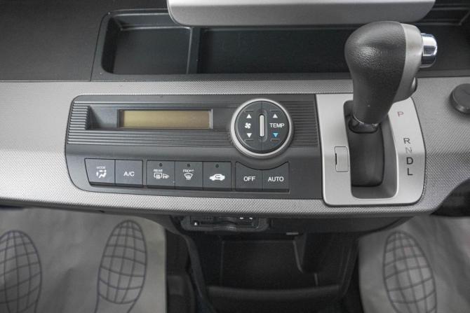 Honda Freed I Рестайлинг с пробегом 2010 года, цена 1 029 000 рублей, 171000 км, компактвэн, Автокод Объявления