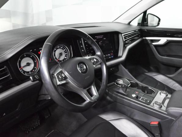 Volkswagen Touareg III с пробегом 2019 года, цена 5 200 000 рублей, 125000 км, внедорожник, Автокод Объявления