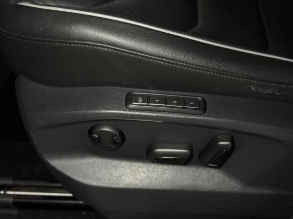 Volkswagen Tiguan II с пробегом 2018 года, цена 2 499 000 рублей, 178565 км, внедорожник, Автокод Объявления