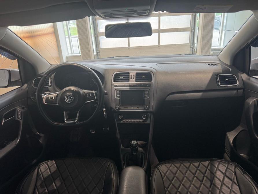Volkswagen Polo V Рестайлинг Екатеринбург  - изображение 16