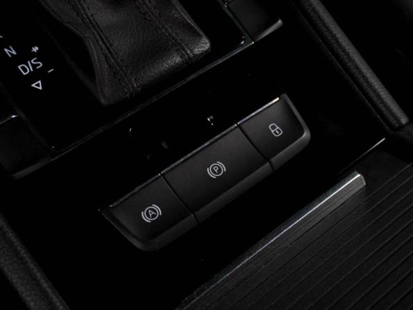 Skoda Superb III с пробегом 2019 года, цена 2 129 000 рублей, 91411 км, лифтбек, Автокод Объявления