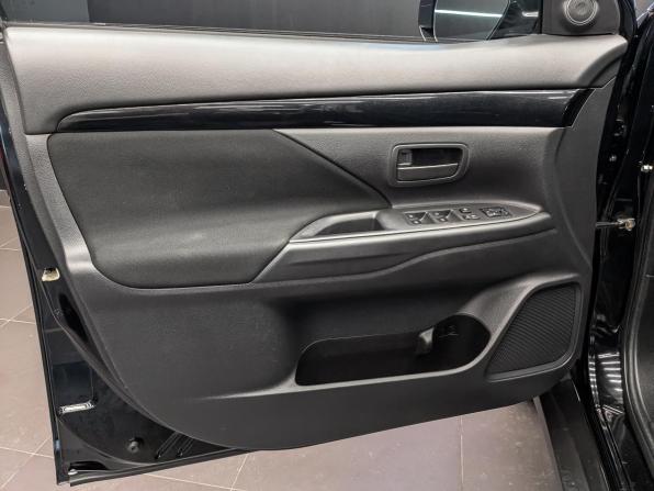 Mitsubishi Outlander III Рестайлинг 3 с пробегом 2020 года, цена 1 950 000 рублей, 125274 км, внедорожник, Автокод Объявления