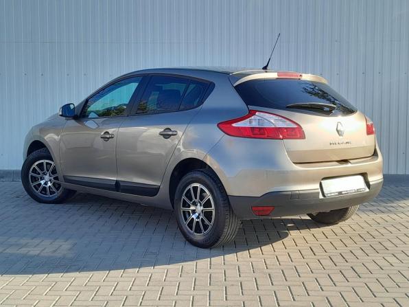 Renault Megane III Рестайлинг с пробегом 2013 года, цена 899 000 рублей, 103120 км, хэтчбек, Автокод Объявления