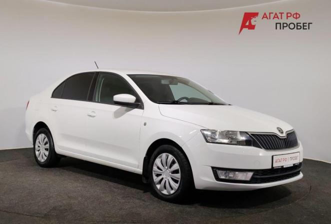 Skoda Rapid I с пробегом 2014 года, цена 890 000 рублей, 216562 км, лифтбек, Автокод Объявления