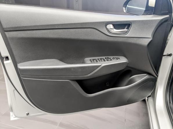 Hyundai Solaris II Рестайлинг с пробегом 2020 года, цена 1 645 000 рублей, 48366 км, седан, Автокод Объявления