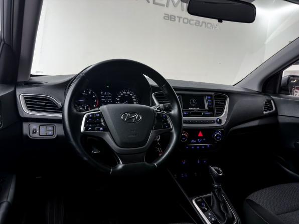 Hyundai Solaris II с пробегом 2018 года, цена 1 349 000 рублей, 176000 км, седан, Автокод Объявления