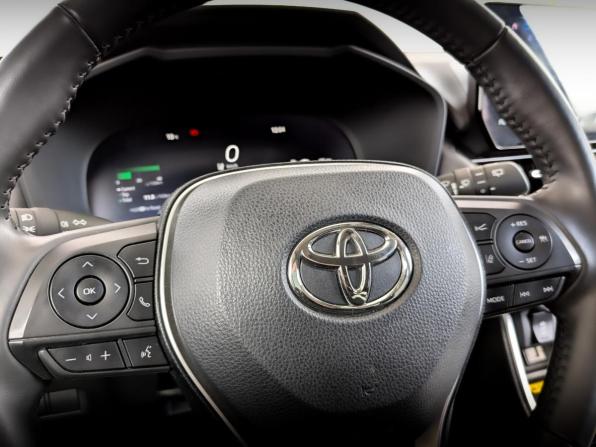 Toyota RAV4 V (XA50) с пробегом 2024 года, цена 3 950 000 рублей, 14359 км, внедорожник, Автокод Объявления