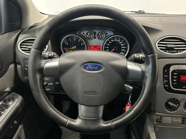 Ford Focus II Рестайлинг с пробегом 2011 года, цена 419 000 рублей, 308411 км, хэтчбек, Автокод Объявления