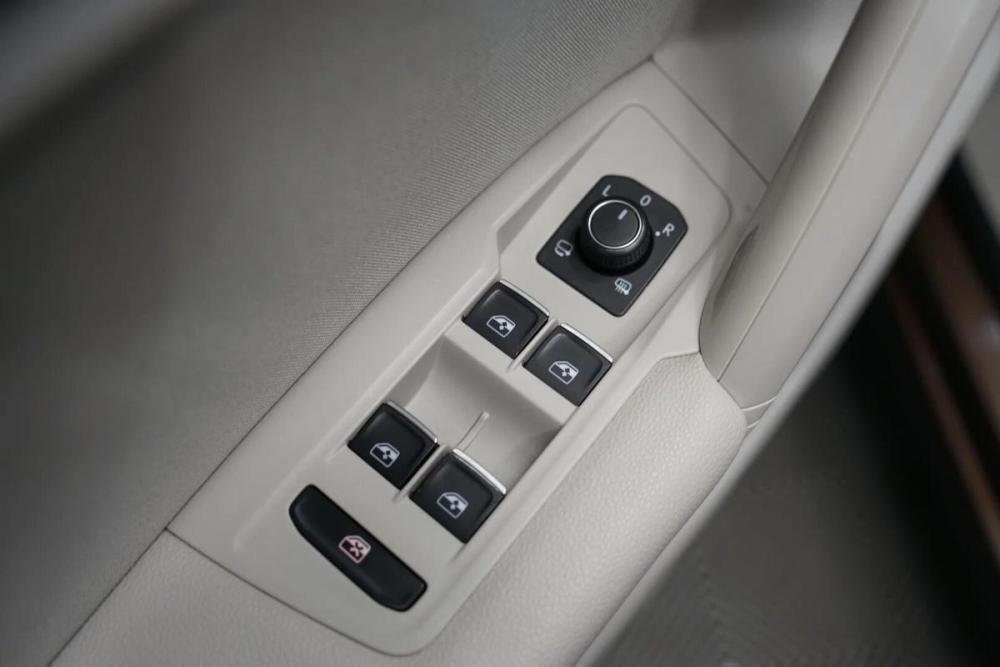 Volkswagen Tiguan II Крым  - изображение 10