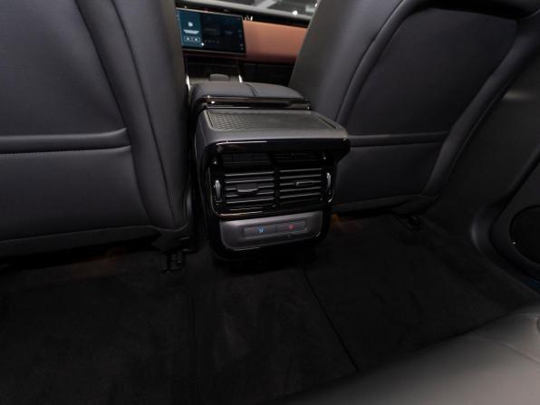 Land Rover Range Rover Evoque II Рестайлинг с пробегом 2025 года, цена 5 700 000 рублей, 50 км, внедорожник, Автокод Объявления