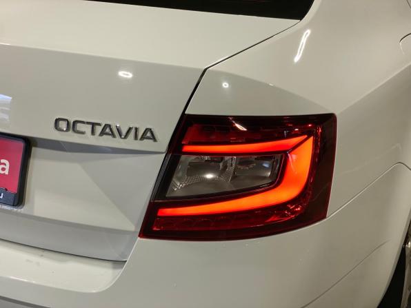 Skoda Octavia III (A7) Рестайлинг с пробегом 2019 года, цена 1 525 000 рублей, 208166 км, лифтбек, Автокод Объявления