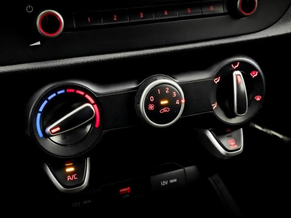 Kia Rio IV Рестайлинг с пробегом 2022 года, цена 1 745 000 рублей, 102660 км, хэтчбек, Автокод Объявления
