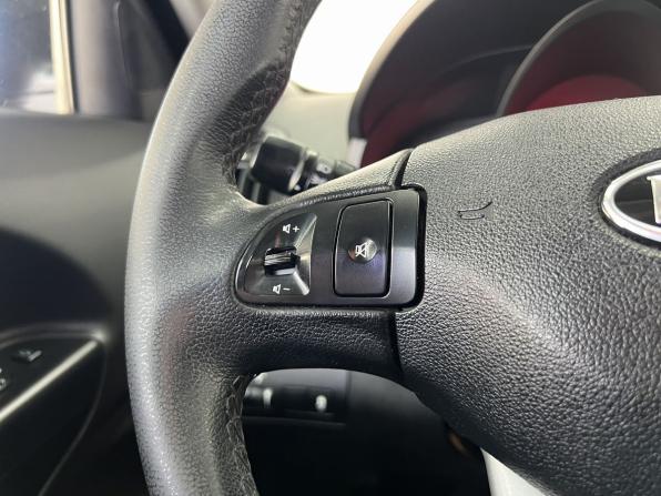 Kia Ceed I Рестайлинг с пробегом 2011 года, цена 809 000 рублей, 228540 км, хэтчбек, Автокод Объявления