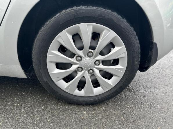 Kia Ceed II с пробегом 2013 года, цена 860 000 рублей, 210222 км, хэтчбек, Автокод Объявления