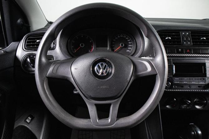 Volkswagen Polo V Рестайлинг с пробегом 2019 года, цена 1 069 000 рублей, 110000 км, седан, Автокод Объявления