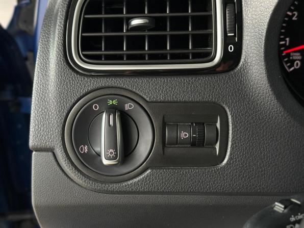 Volkswagen Polo V Рестайлинг с пробегом 2020 года, цена 1 550 000 рублей, 31189 км, седан, Автокод Объявления