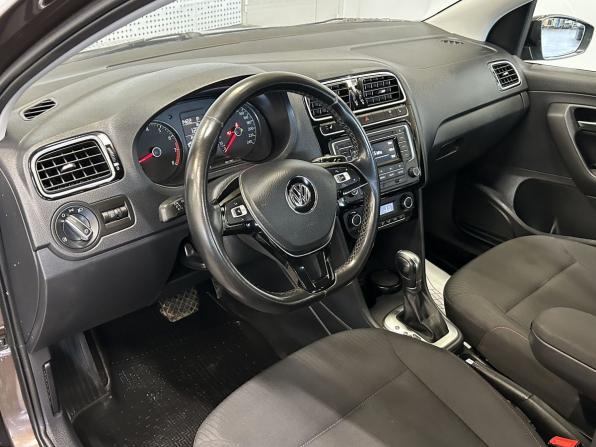 Volkswagen Polo V Рестайлинг с пробегом 2017 года, цена 550 000 рублей, 158593 км, седан, Автокод Объявления