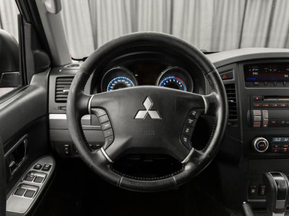 Mitsubishi Pajero IV с пробегом 2011 года, цена 1 945 000 рублей, 171456 км, внедорожник, Автокод Объявления