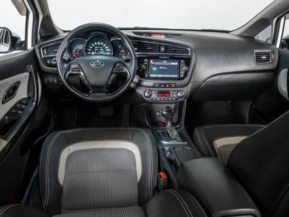 Kia Ceed II Рестайлинг с пробегом 2018 года, цена 1 579 000 рублей, 159152 км, универсал, Автокод Объявления