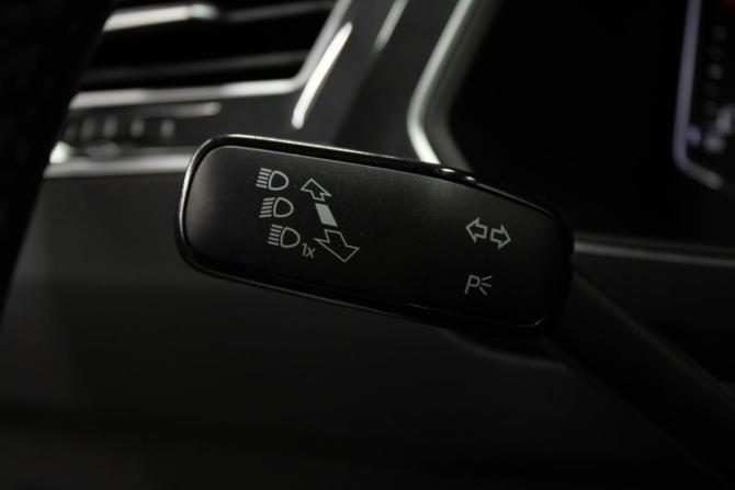Volkswagen Tiguan II с пробегом 2020 года, цена 3 849 000 рублей, 60213 км, внедорожник, Автокод Объявления