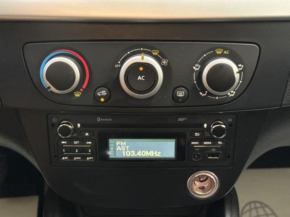 Renault Fluence I Рестайлинг с пробегом 2014 года, цена 935 000 рублей, 61086 км, седан, Автокод Объявления