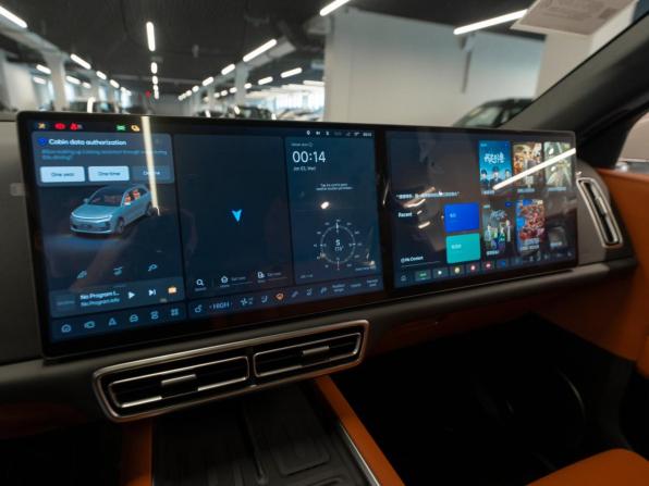 Li Auto (Lixiang) L6 с пробегом 2024 года, цена 6 370 000 рублей, 50 км, внедорожник, Автокод Объявления