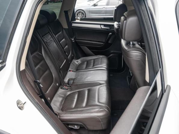 Volkswagen Touareg II с пробегом 2011 года, цена 2 150 000 рублей, 301491 км, внедорожник, Автокод Объявления