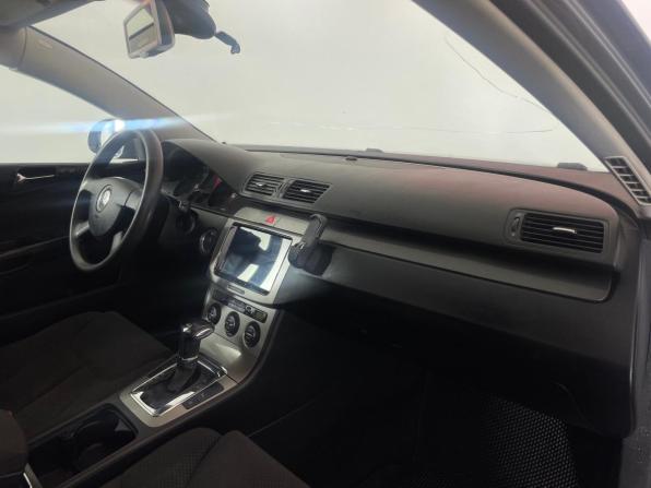 Volkswagen Passat B6 с пробегом 2006 года, цена 414 000 рублей, 273067 км, универсал, Автокод Объявления