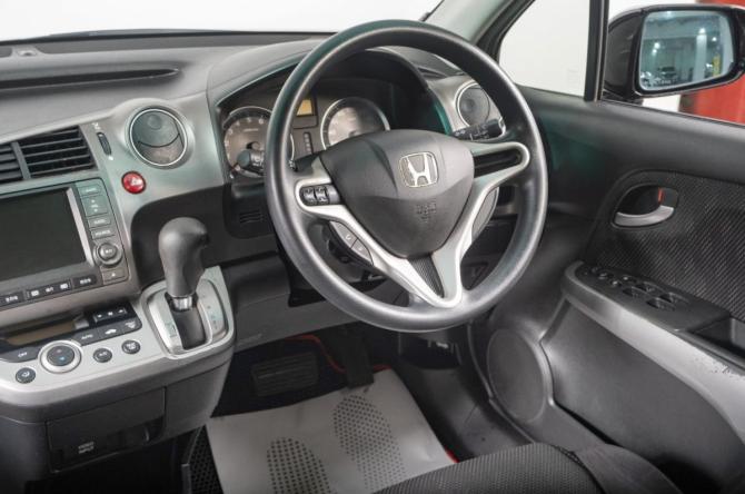 Honda Stream II Рестайлинг с пробегом 2012 года, цена 1 279 000 рублей, 159000 км, компактвэн, Автокод Объявления