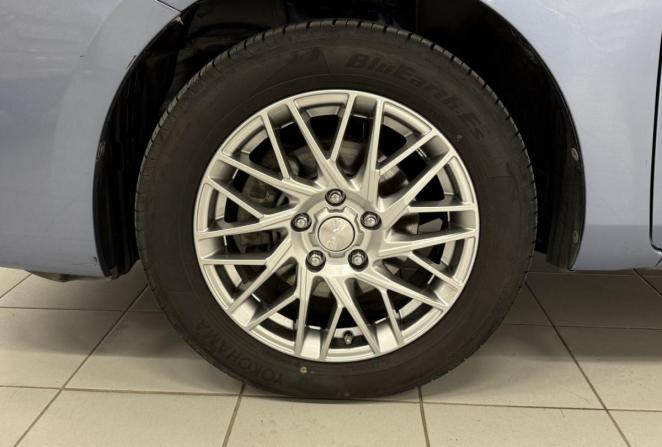 Toyota ISis I Рестайлинг с пробегом 2010 года, цена 1 430 000 рублей, 61351 км, компактвэн, Автокод Объявления