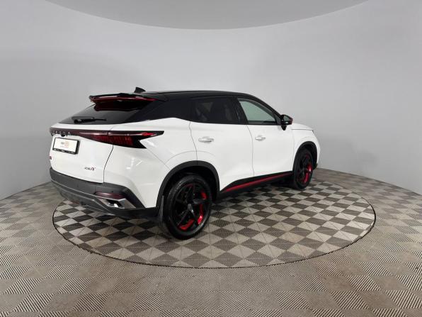 Omoda C5 I с пробегом 2022 года, цена 1 407 100 рублей, 134042 км, внедорожник, Автокод Объявления