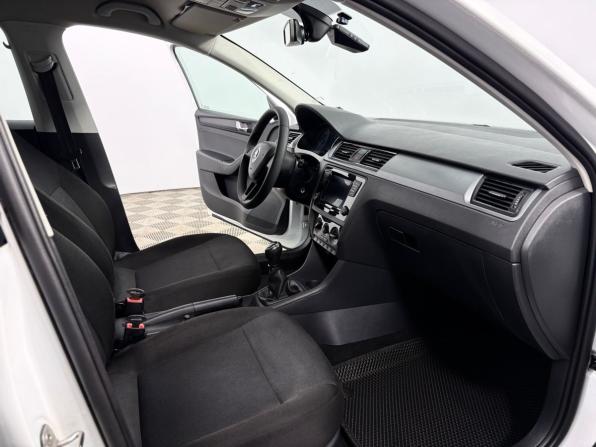 Skoda Rapid I Рестайлинг с пробегом 2019 года, цена 1 230 000 рублей, 91397 км, лифтбек, Автокод Объявления