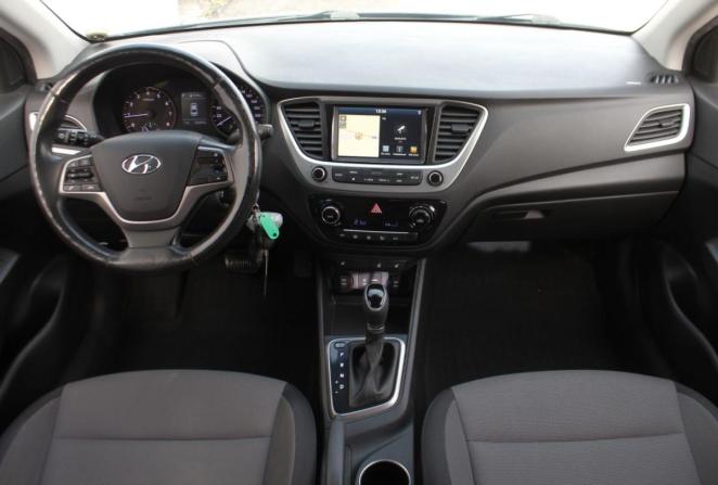 Hyundai Solaris I Рестайлинг с пробегом 2017 года, цена 1 355 000 рублей, 103257 км, седан, Автокод Объявления