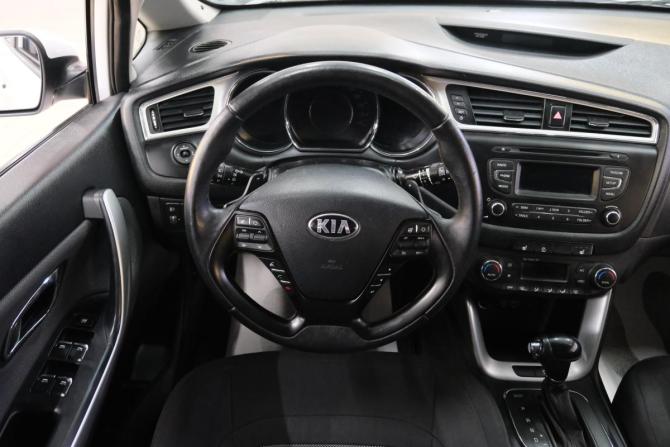 Kia Ceed II Рестайлинг с пробегом 2017 года, цена 1 299 000 рублей, 62000 км, хэтчбек, Автокод Объявления