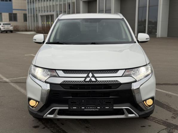 Mitsubishi Outlander III Рестайлинг 3 с пробегом 2020 года, цена 2 250 000 рублей, 120000 км, внедорожник, Автокод Объявления
