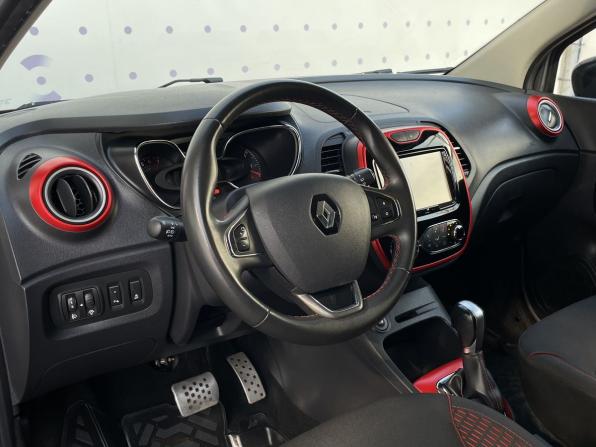 Renault Kaptur I с пробегом 2018 года, цена 1 300 000 рублей, 74399 км, внедорожник, Автокод Объявления