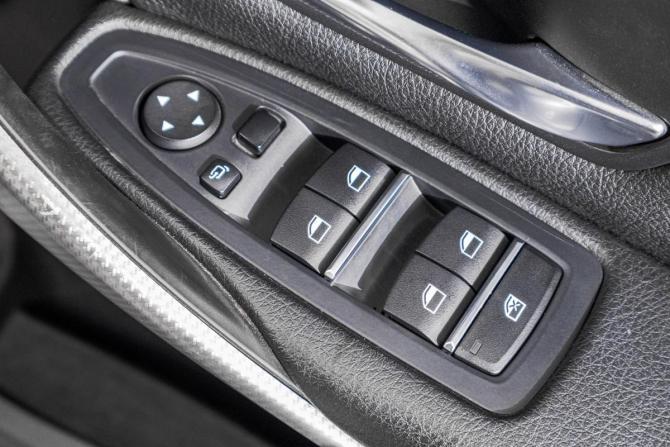 BMW 3 серии VI (F3x) Рестайлинг с пробегом 2017 года, цена 2 049 000 рублей, 67000 км, седан, Автокод Объявления