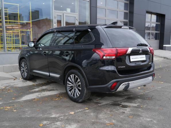 Mitsubishi Outlander III Рестайлинг 3 с пробегом 2018 года, цена 2 070 000 рублей, 55854 км, внедорожник, Автокод Объявления