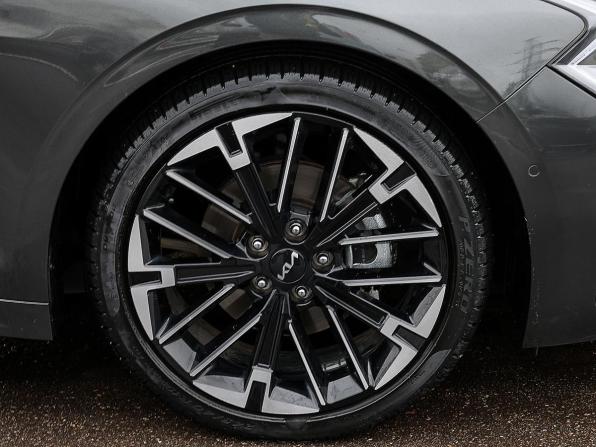 Kia K5 III Рестайлинг с пробегом 2024 года, цена 3 950 000 рублей, 12644 км, седан, Автокод Объявления