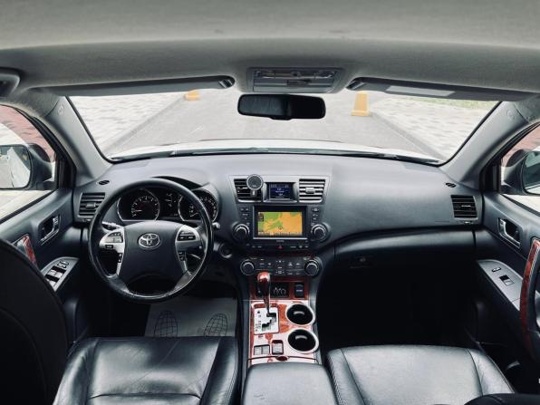 Toyota Highlander II (XU40) Рестайлинг с пробегом 2011 года, цена 1 890 000 рублей, 282110 км, внедорожник, Автокод Объявления