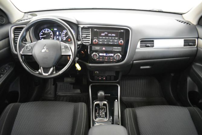 Mitsubishi Outlander III Рестайлинг 2 с пробегом 2017 года, цена 1 989 000 рублей, 91000 км, внедорожник, Автокод Объявления