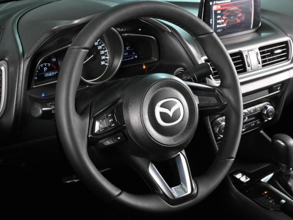 Mazda 3 III (BM) Рестайлинг с пробегом 2016 года, цена 1 429 000 рублей, 135834 км, седан, Автокод Объявления