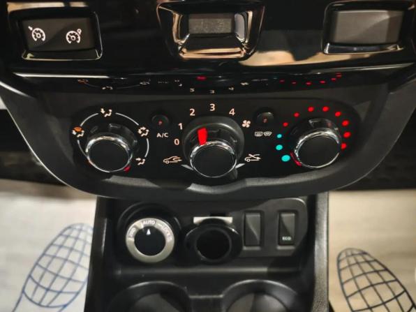 Renault Duster I Рестайлинг с пробегом 2017 года, цена 1 130 000 рублей, 156601 км, внедорожник, Автокод Объявления