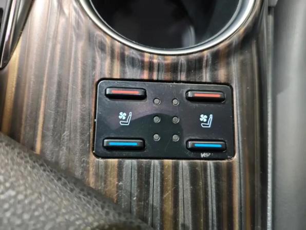 Toyota Camry VIII (XV70) с пробегом 2019 года, цена 2 599 000 рублей, 128639 км, седан, Автокод Объявления
