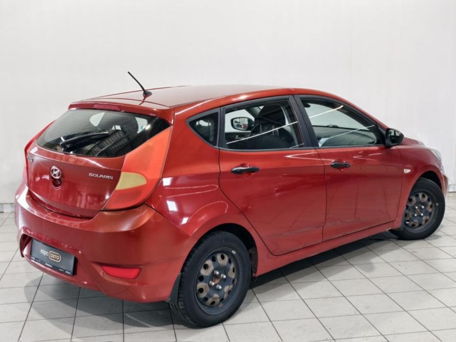 Hyundai Solaris I Курск  - изображение 3