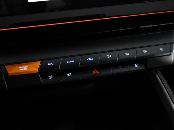 Changan UNI-V I с пробегом 2023 года, цена 2 015 790 рублей, 35315 км, лифтбек, Автокод Объявления