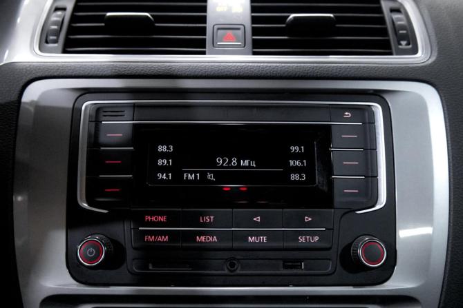 Volkswagen Jetta VI Рестайлинг с пробегом 2018 года, цена 1 449 999 рублей, 124000 км, седан, Автокод Объявления